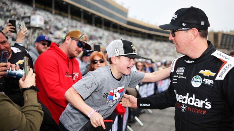 kyle-busch-nascar-fan-hampton-fox-news-001.jpeg