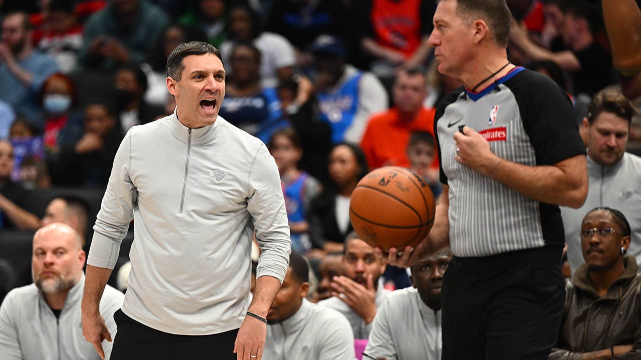 oklahoma-city-thunder-mark-daigneault.jpg