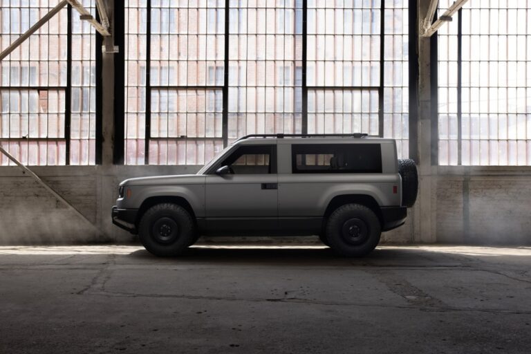 slate-auto-suv.jpg