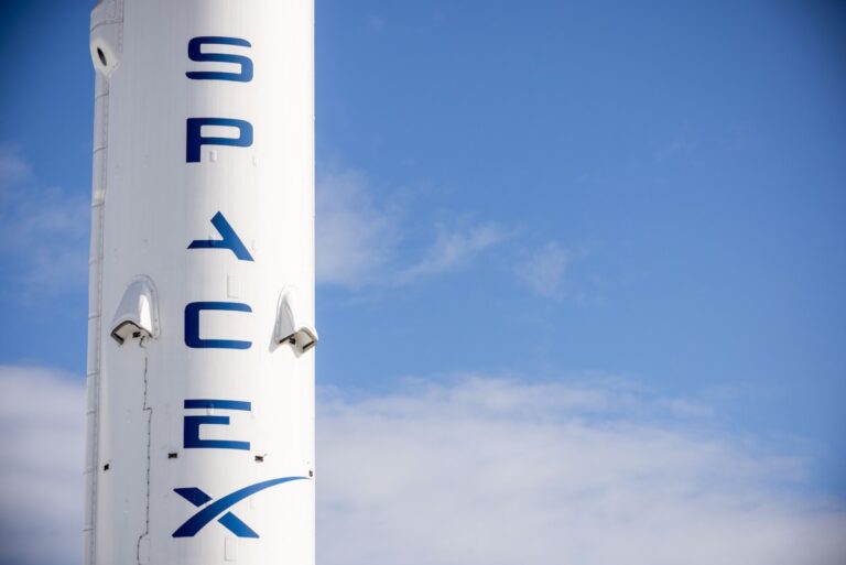spacex-rocket-getty.jpg