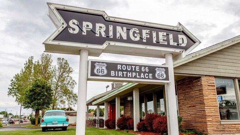 springfield-route66-road-sign-fox-news-001.jpeg