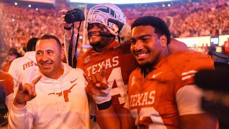 texas-longhorns-steve-sarkisian-112925-1.jpg