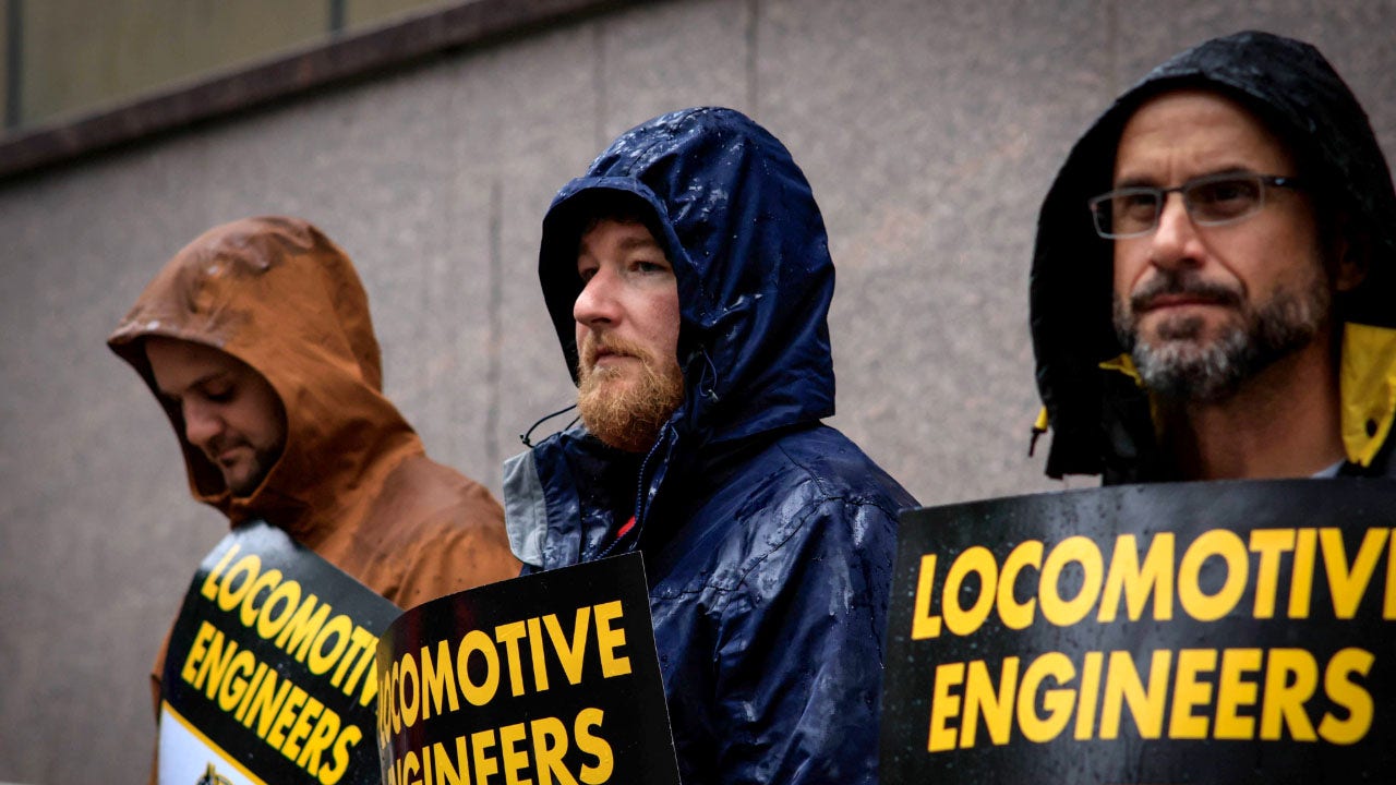 train-union-members.jpg