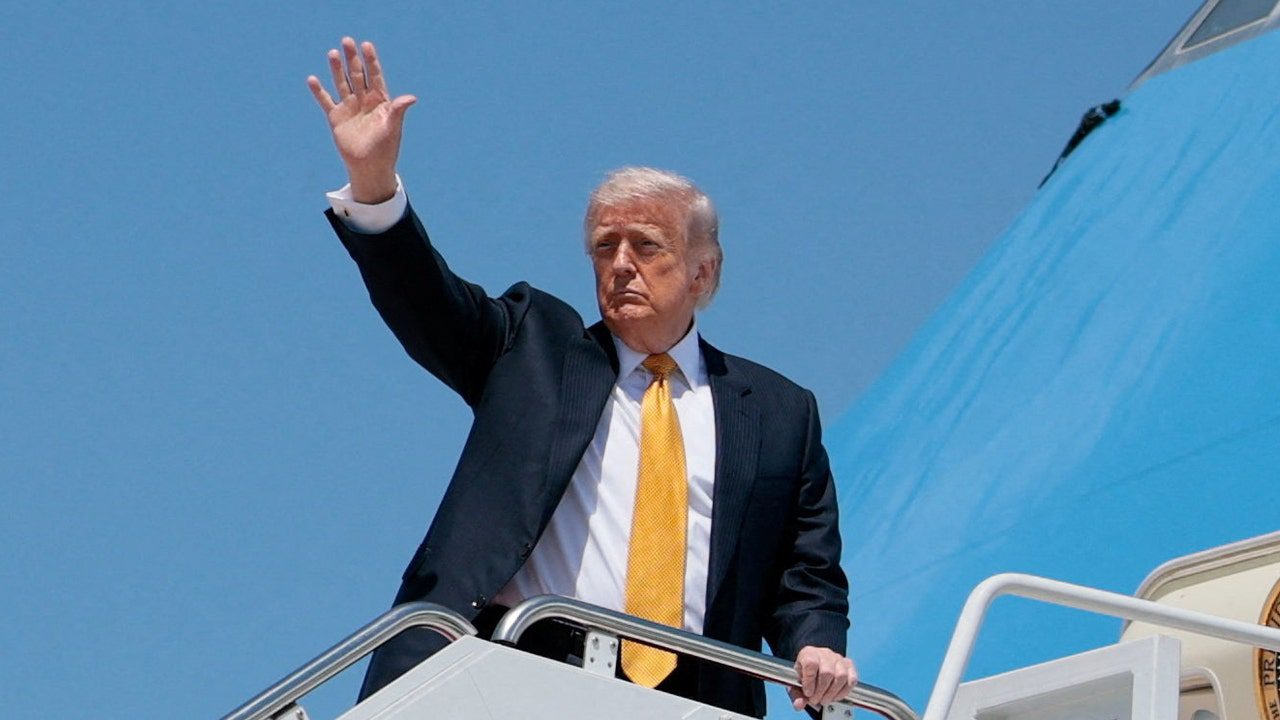 trump-departs-china.jpg