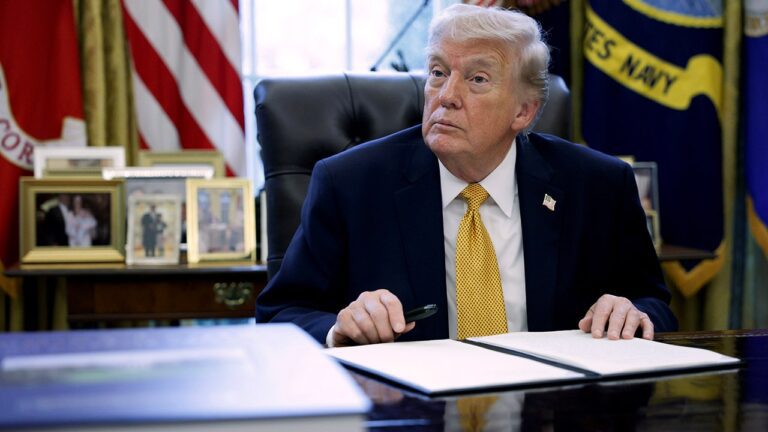 trump-oval-office.jpg