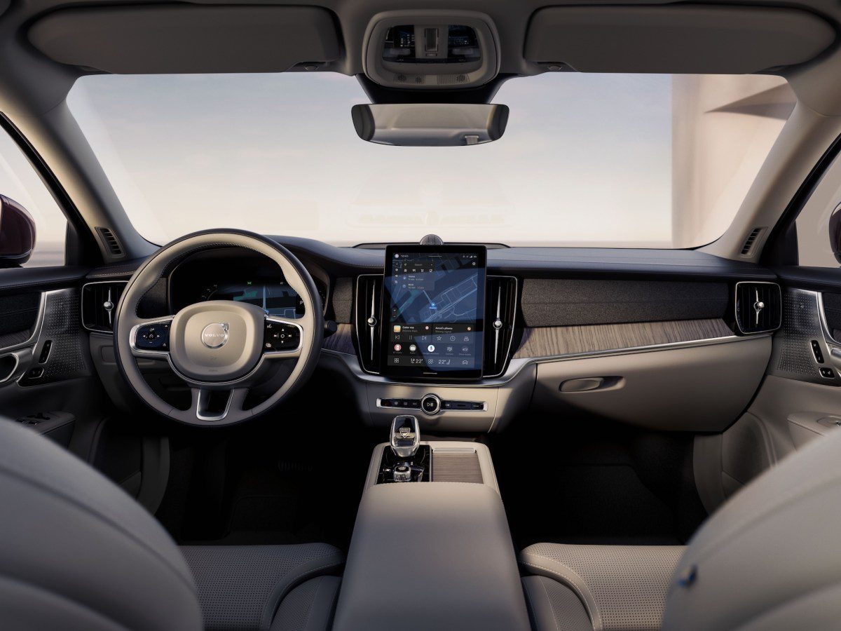volvo-s90.jpg