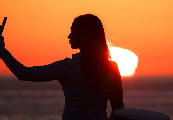 woman-selfie-laguna-beach-california.jpeg