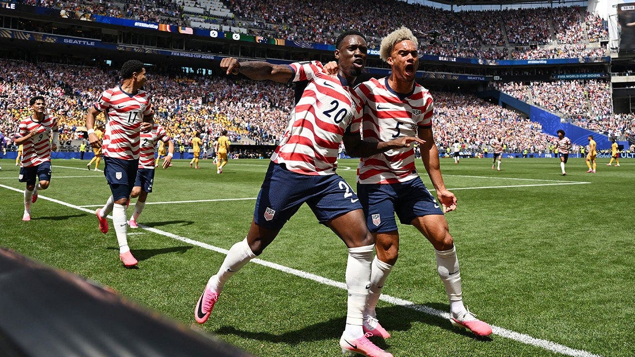 Folarin-Balogun-antonee-USA-Australia.jpeg