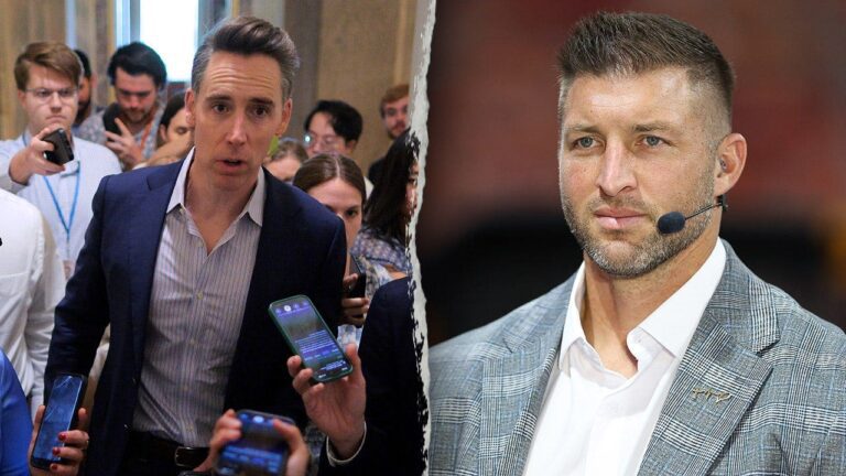 Josh-Hawley-Tim-Tebow.jpeg