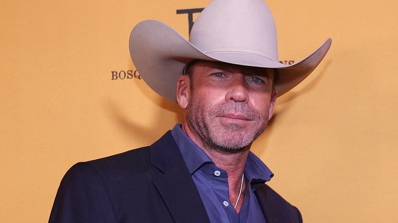 Taylor_Sheridan.jpeg