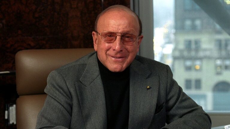 clive-davis-new-york.jpeg