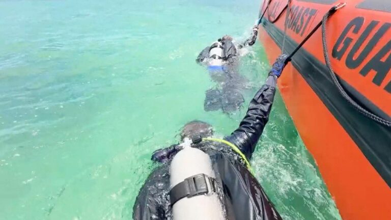 coast-guard-divers-thumb.jpeg