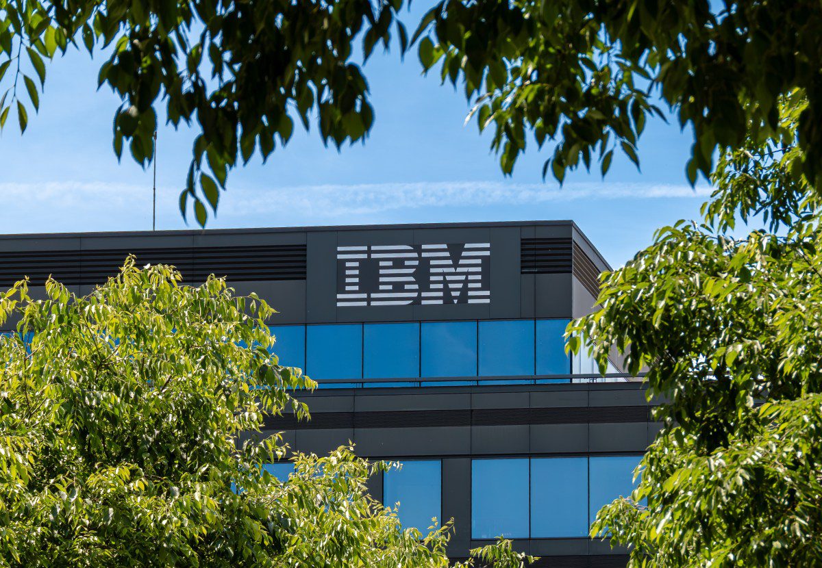 ibm-logo-office.jpg