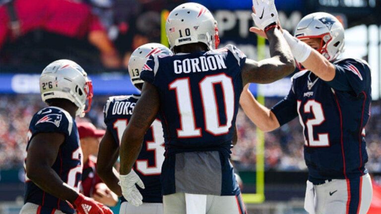 josh-gordon-nfl-patriots-wr-tom-brady-new-england.jpeg