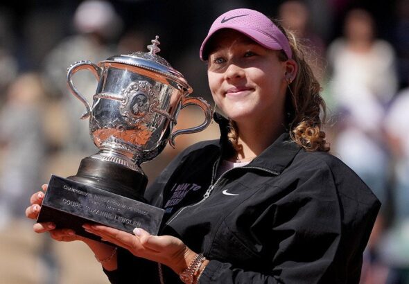 mirra-andreeva-french-open-trophy-fox-news-001.jpeg