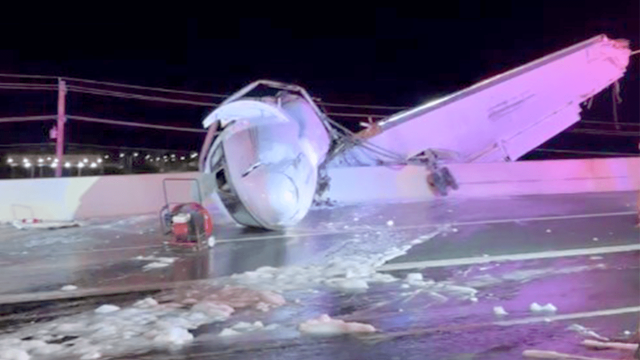 plane-crash-texas-6-aboard.png