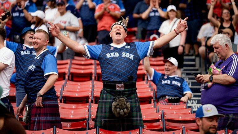tartan-army-fenway-park-fox-news-002.jpeg