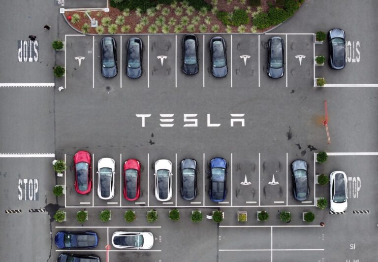 tesla-california-getty_8264a8.jpg