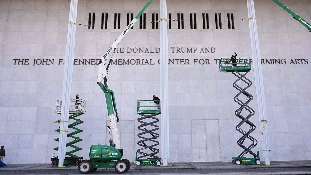 trump-kennedy-center-name-change-protest-dc-001.jpg