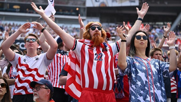 usmnt-fans-soldier-field-fox-news-001.jpeg
