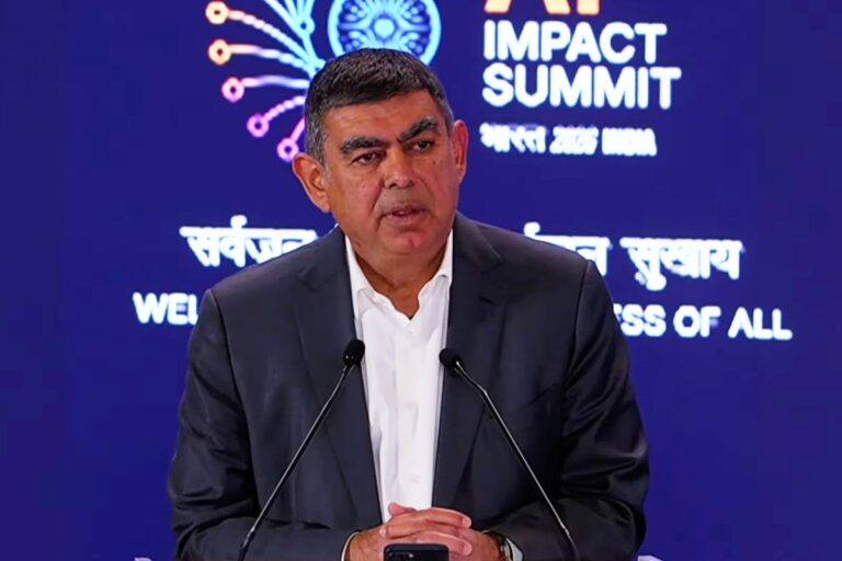 vishal-sikka-indiaai-summit.jpg