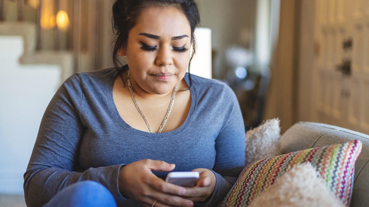 woman-texting-on-smartphone.jpg