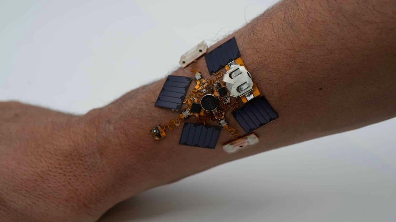 1-Wearable-patch-vibrates-when-danger-is-nearby.jpg