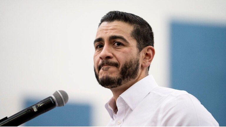 1783901185_Abdul-El-Sayed-Guns.jpg