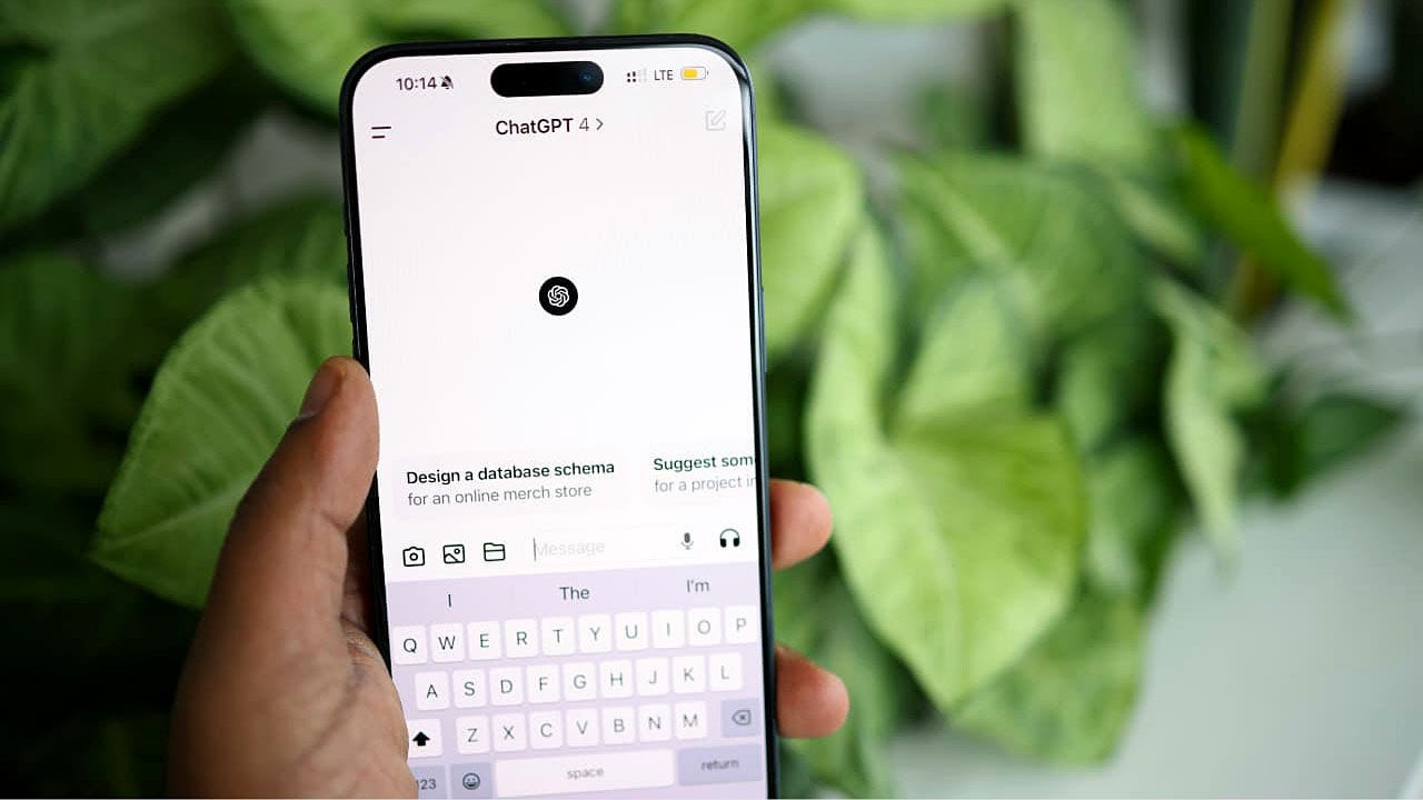 2-fake-chatgpt-apps-are-hijacking-your-phone-without-you-knowing-copy.jpg
