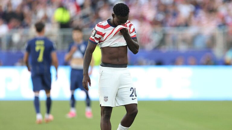 Falorin-Balogun-Red-Card-1.jpg