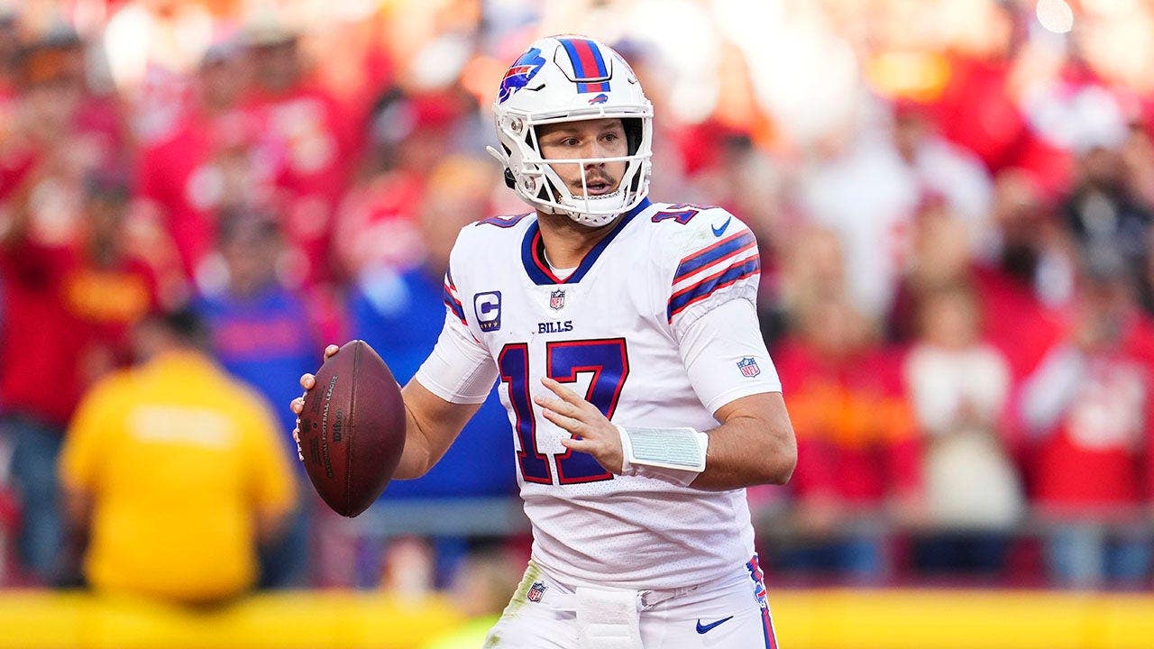 Josh-Allen-Arrowhead.jpg