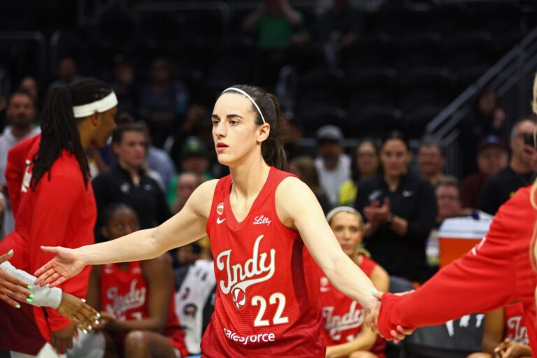 caitlin-clark-indiana-fever-seattle-storm-scaled.jpg