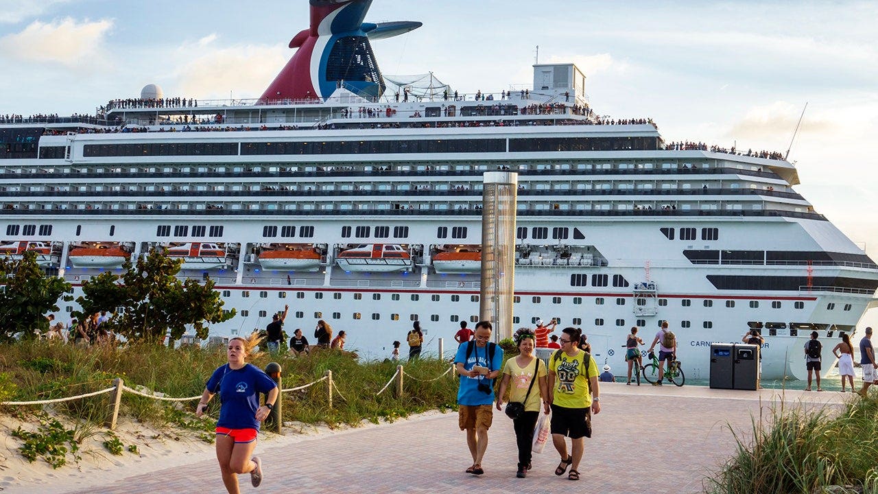 carnival-cruise-ship.jpg