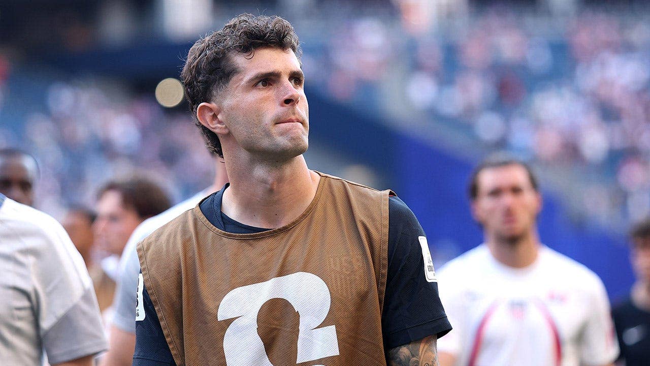 christian-pulisic-bench-7826.jpg