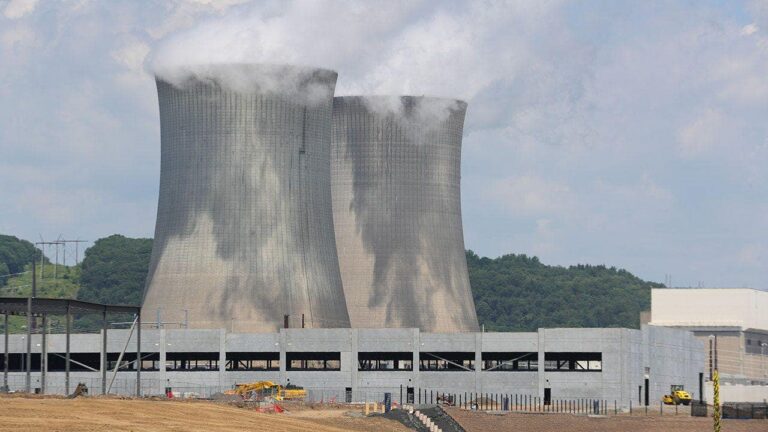 cooling-towers-data-center.jpg