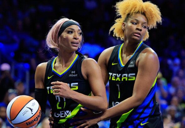 dijonai-carrington-wnba-nalyssa-smith-1_0001.jpg