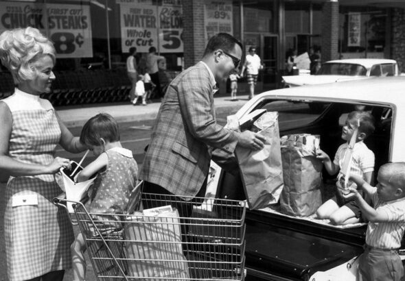 family-loading-grocieries-car-1960s.jpg