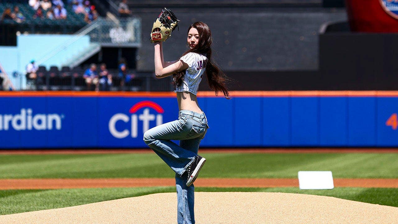 jang-won-young.jpg