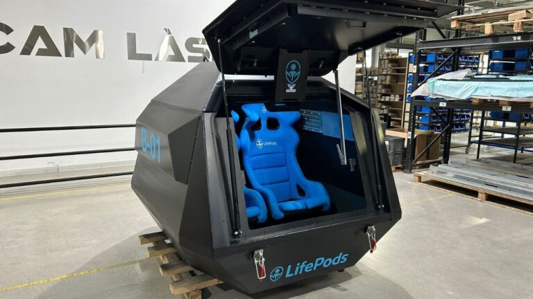 lifepods-capsule.jpg