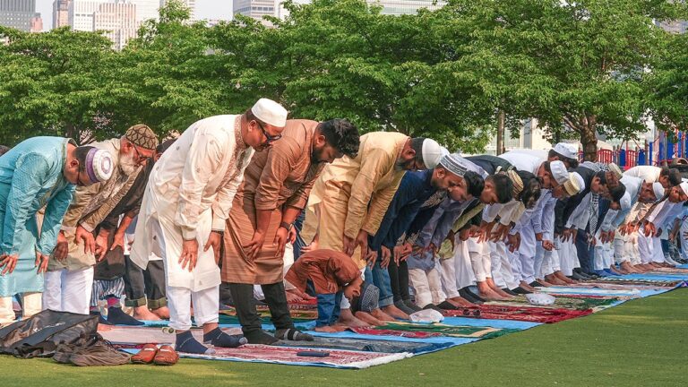muslim-prayer-in-the-usa.jpg