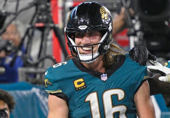 nfl-jaguars-trevor-lawrence-100725-2.jpg