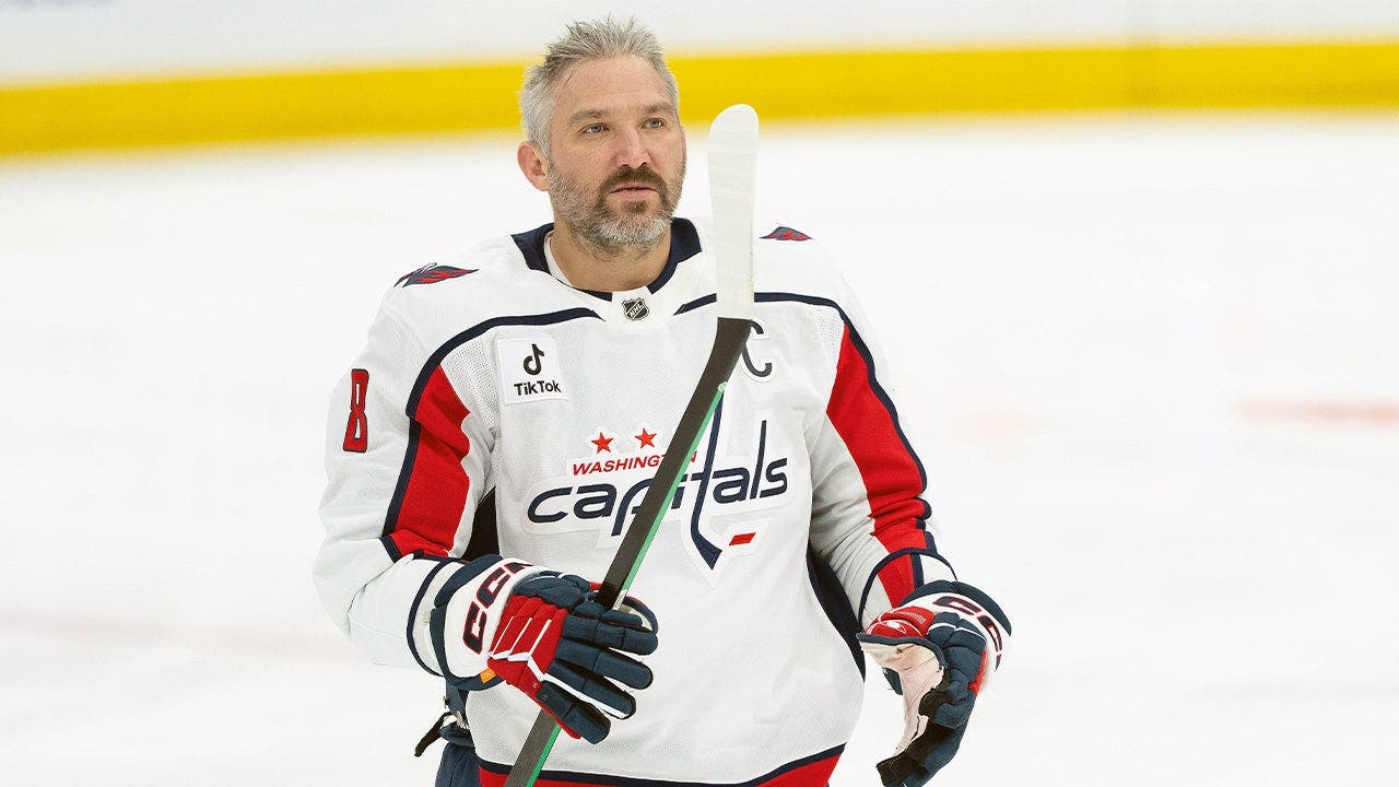 ovechkin-no-bucket.jpg