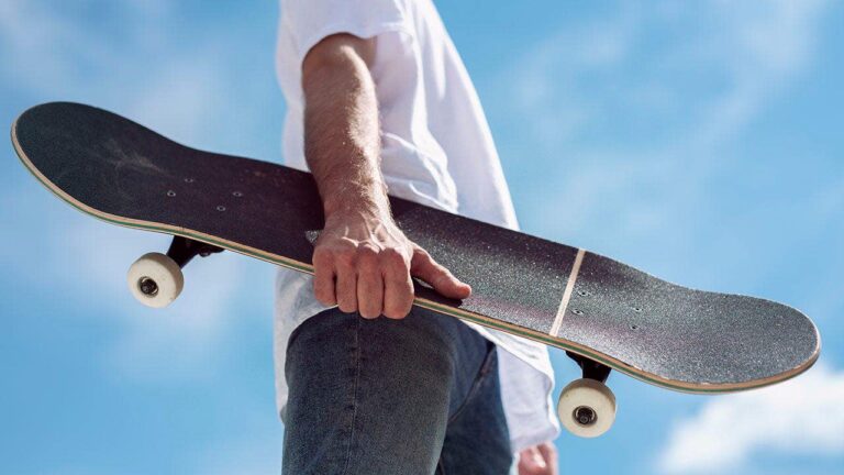 skateboarder-mercedes-driver-brawl.jpg