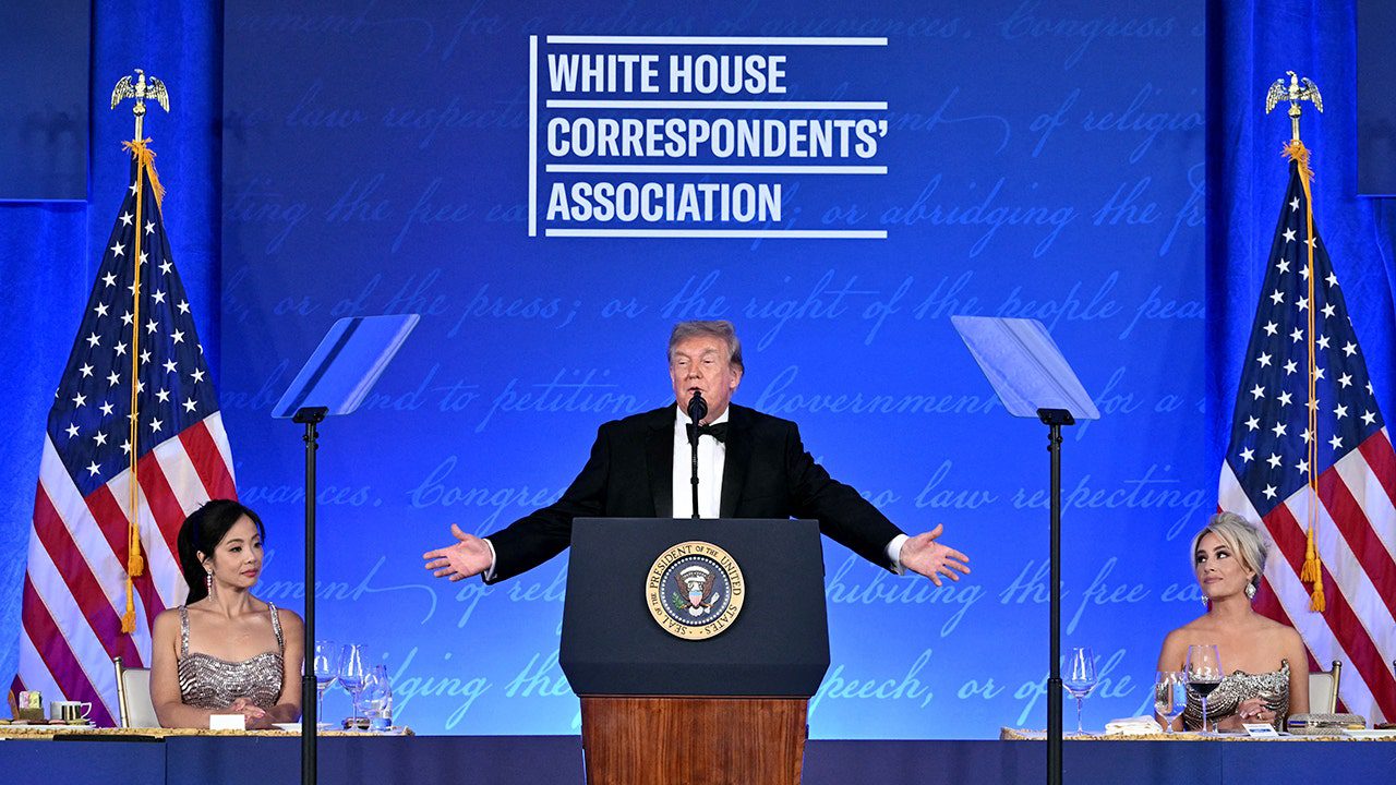 trump-speaking-whca-dinner.jpg