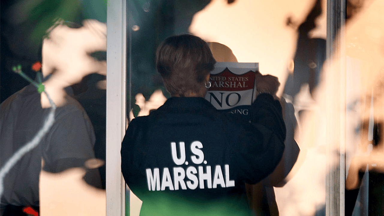 us-marshal-officer-la.png
