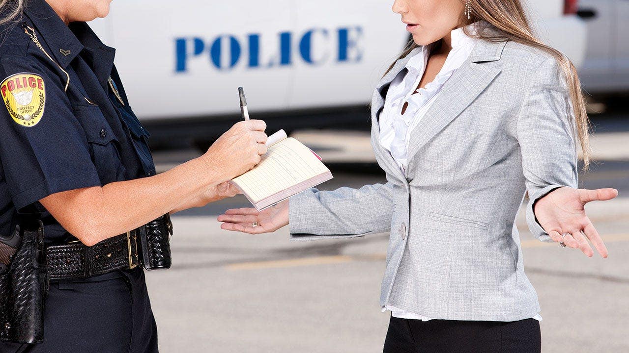 woman_claims_she_doesn_t_know_where_drugs_that_fell_out_of_jail_purse_came_from.jpg