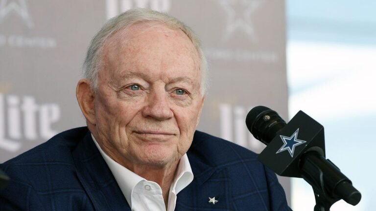 442bd5dc-jerry-jones2.jpg
