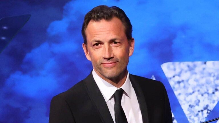 andrew-shue-amy-robach-adapt-awards.jpg