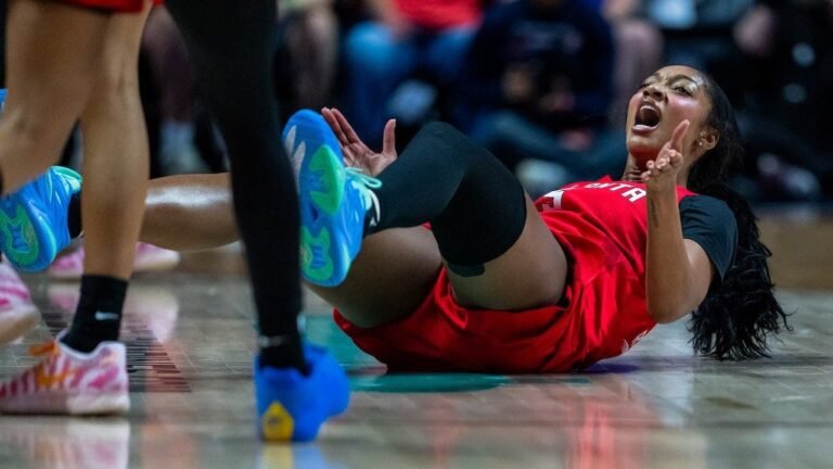 angel-reese-floor.jpg