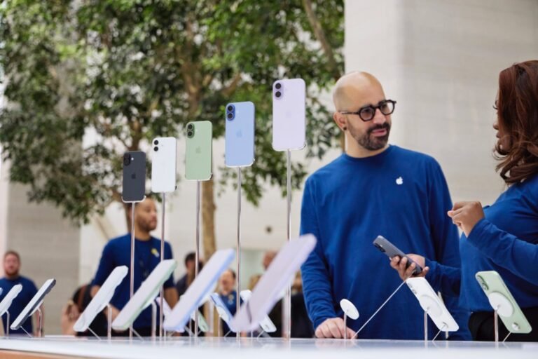 apple-store-iphone-17.jpg
